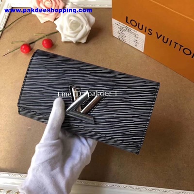 ٻҾ2 ͧԹ : Louis Vuitton twist wallet Hiend size 19 cm  ҹ˹ѧ ҹ͹ 