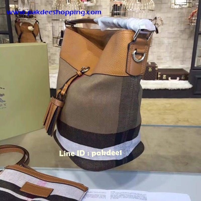 ٻҾ2 ͧԹ : Burberry Ashby bag Hiend Size 25 cm ҹ˹ѧ ˹ѧ ҹ͹
