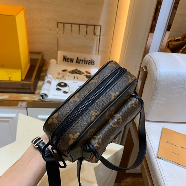 ٻҾ3 ͧԹ : Louis Vuitton Christopher bag(Ori)