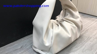 ٻҾ4 ͧԹ : Bottega Veneta Shoulder pouch Hiend Size40 cm ҹ˹ѧ ´͹