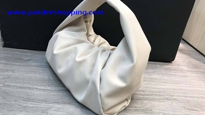 ٻҾ5 ͧԹ : Bottega Veneta Shoulder pouch Hiend Size40 cm ҹ˹ѧ ´͹