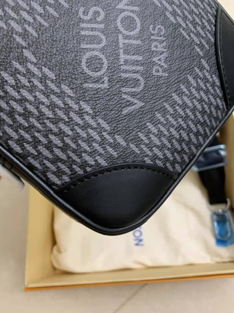 ٻҾ5 ͧԹ : Louis Vuitton Amazone Slingbag(Ori)